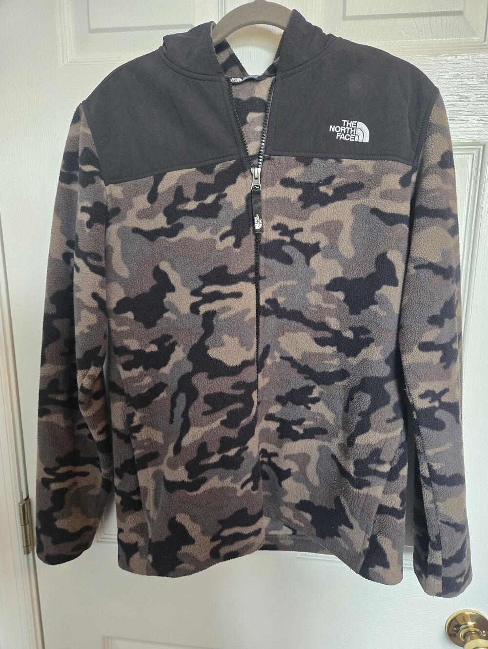 The North Face Boys Youth XL 18/20 Camo Fleece Full Zip Hooded Jacket Brown Blac